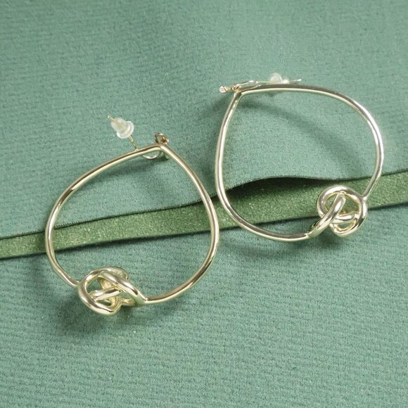 Kendra Scott Presleigh Love Knot Earrings Gold - Picture 2 of 2